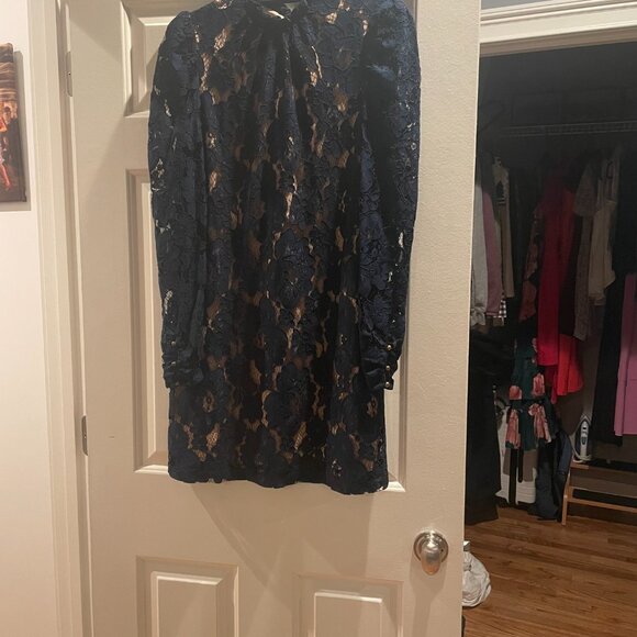 Navy blue lace dress never worn! - Picture 4 of 5